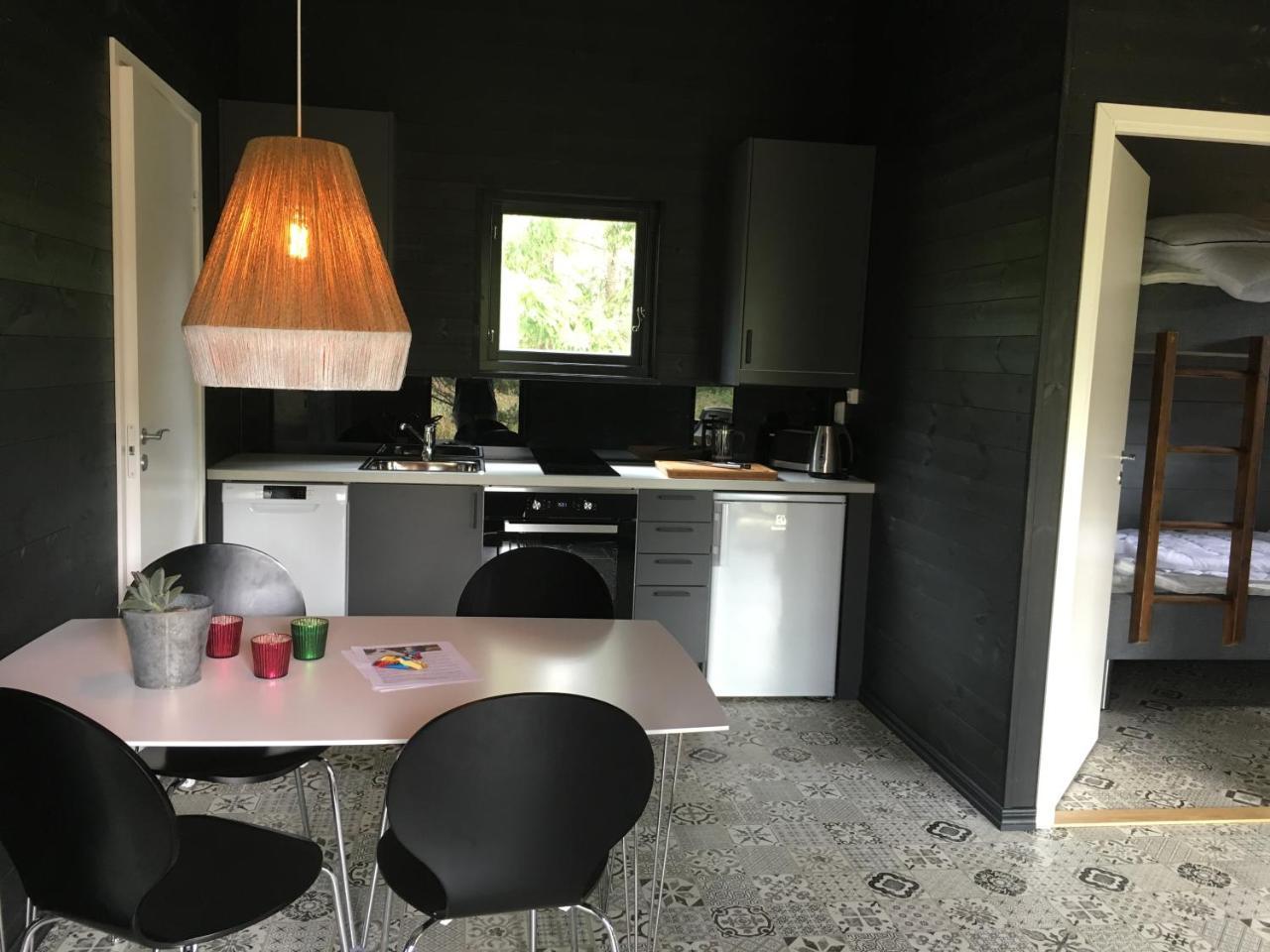 Maven Kustnaera Stugor Kappelshamn Bagian luar foto